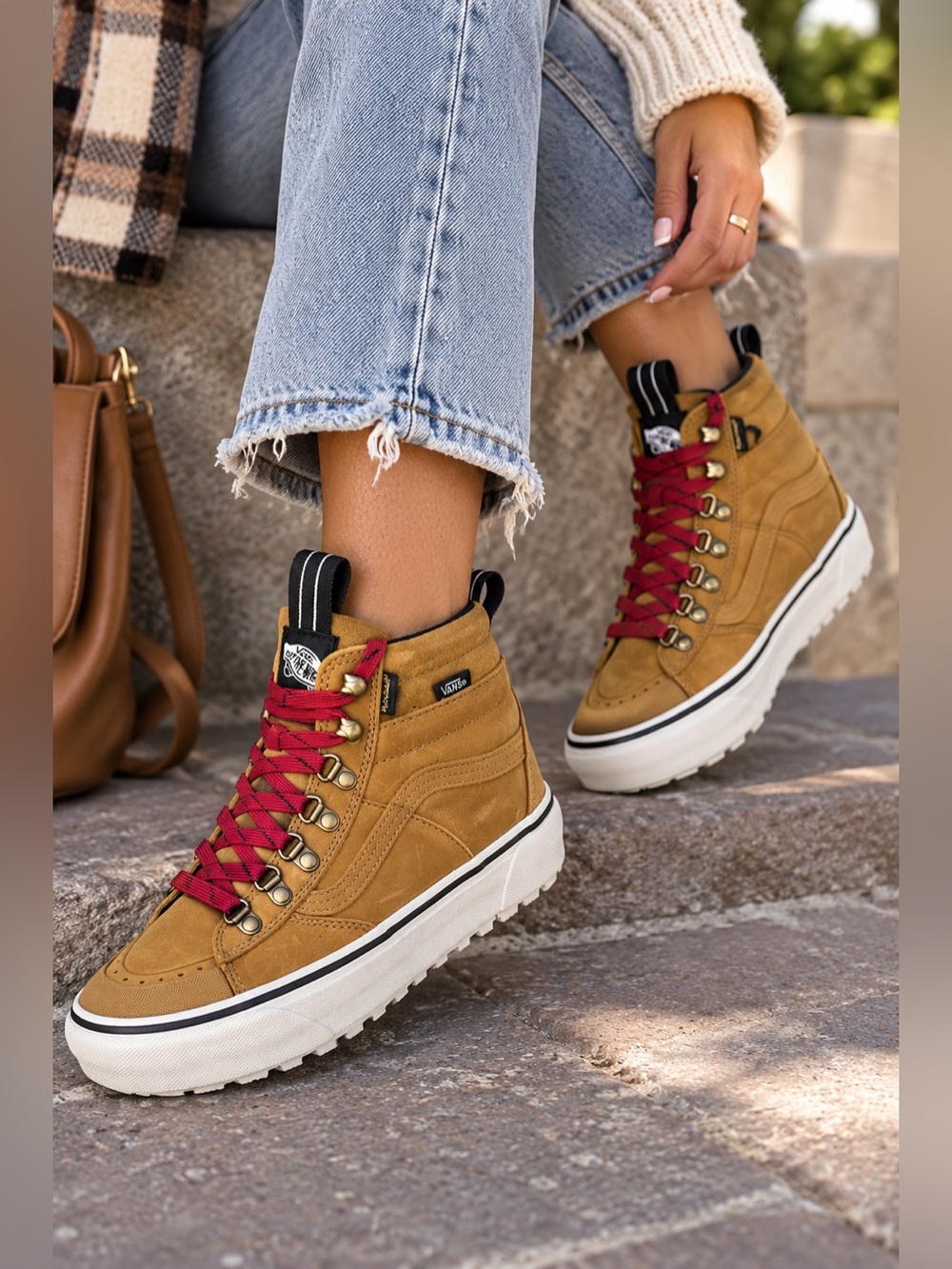 Vans MTE waterproof leather sneakers camel insulated for cold NEW 9.5